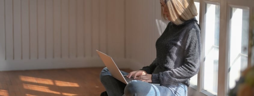 Sov roligt om natten – få styr på Corona frygten med online terapi